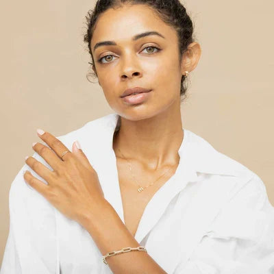 AMORA | INITIAL LETTER NECKLACE